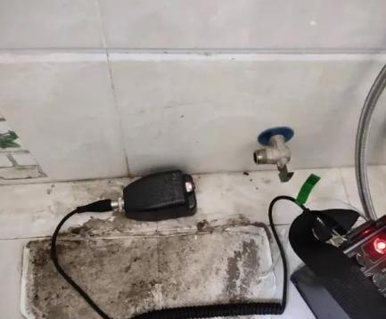 荆州屋顶漏水维修公司分享下卫生间漏水的危害及解决方法